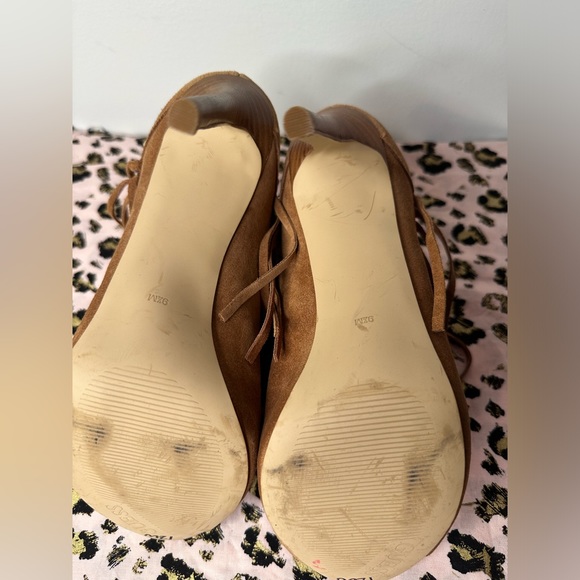 Guess Fringe Mule Heels Suede Studded Tan - Picture 7 of 7